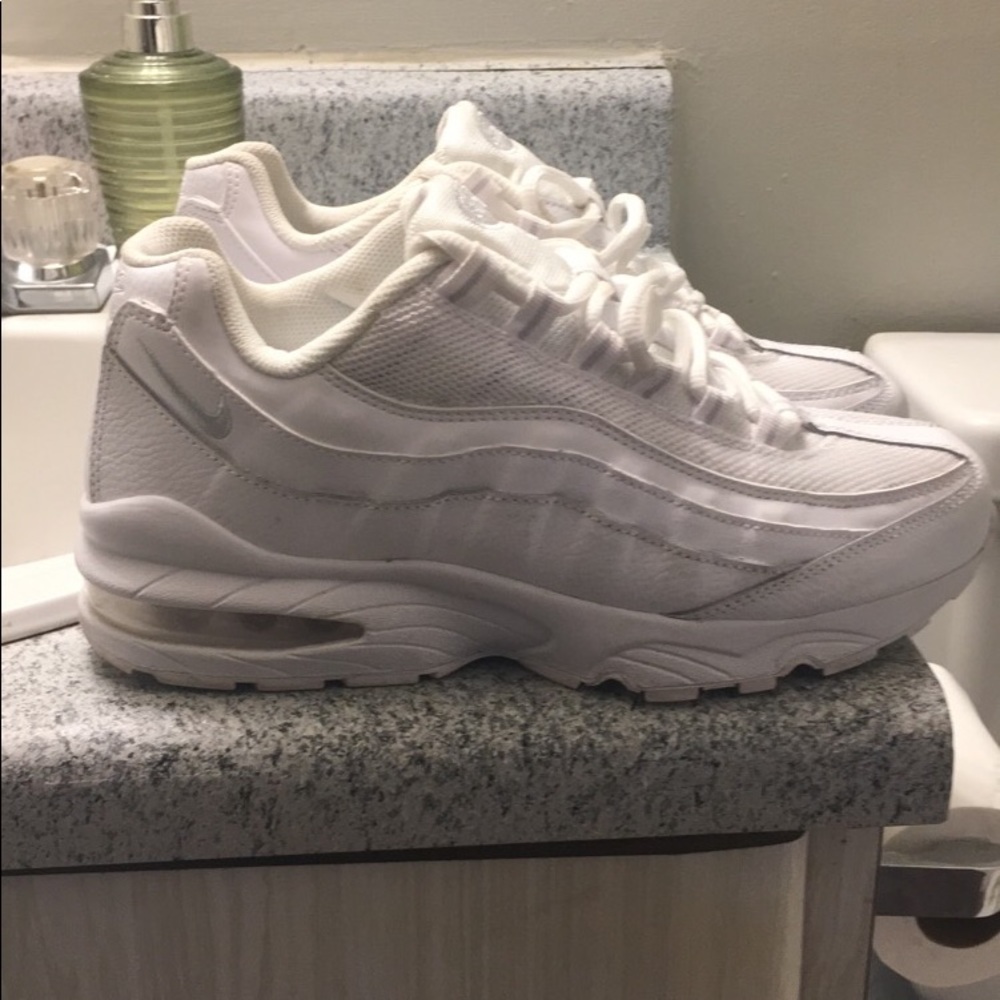 AirMax95 - Picture 2 of 4